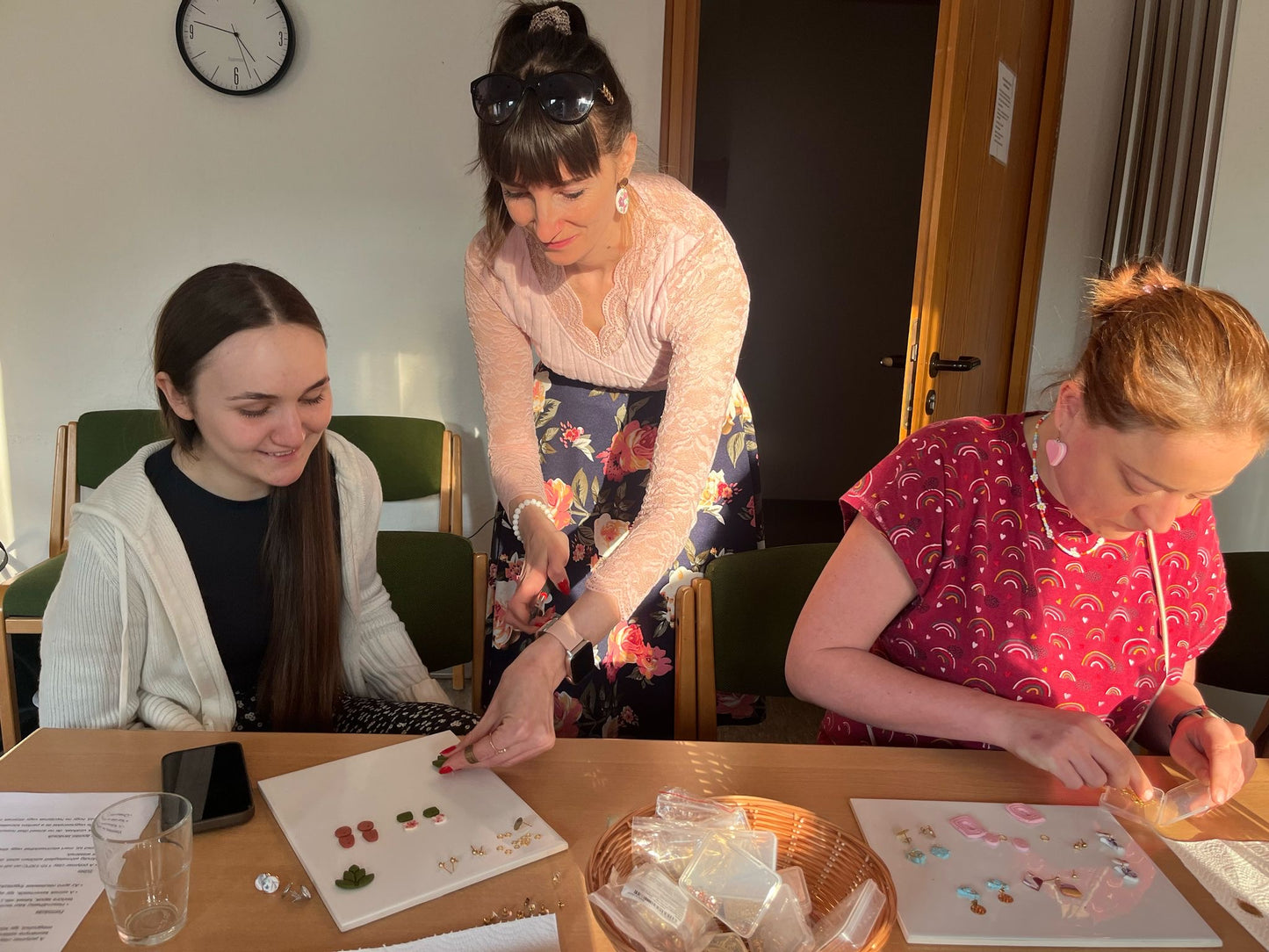💼 CREATE & CONNECT Teamevents für Firmen – Kreative Stressprävention & Mitarbeiterverbindung