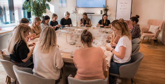 💼 CREATE & CONNECT Teamevents für Firmen – Kreative Stressprävention & Mitarbeiterverbindung