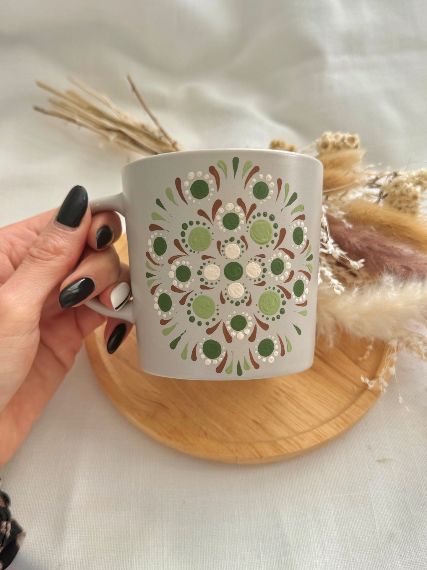 Handbemalte Mandala-Tasse - Einzigartig und Spülmaschinenfest - Hellgrün