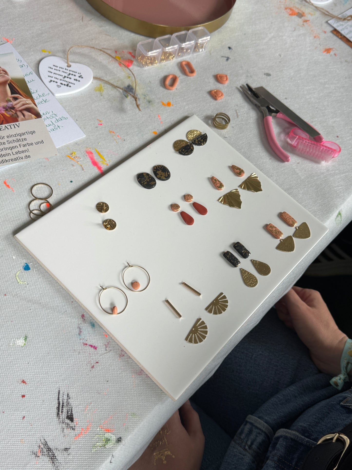 💖 CREATE & MEET - Schmuck Workshop mit Bowl/Kuchen im SHADES Dortmund