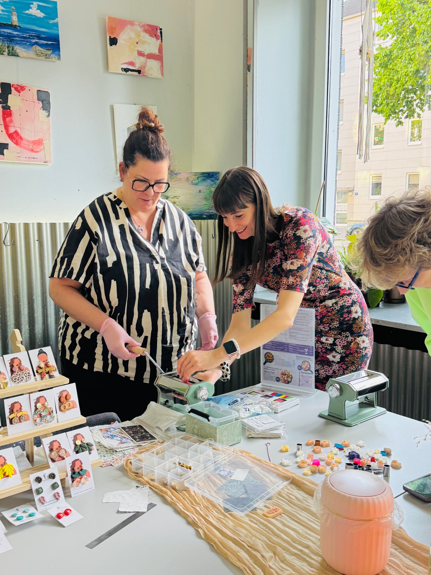 💼 CREATE & CONNECT Teamevents für Firmen – Kreative Stressprävention & Mitarbeiterverbindung